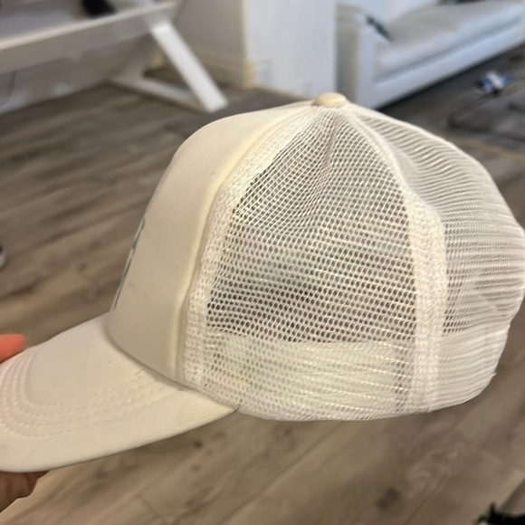 Dog Mom trucker hat in white color - Picture 2 of 2